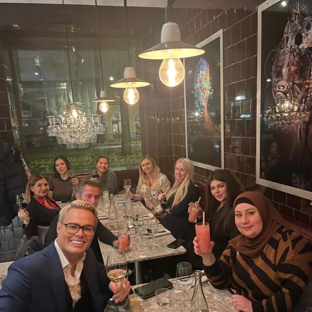 Yesterday we met a few of all Molderm Clinics in Stockholm.  We started with a deep dive in to the technology of Molderm and how it’s differ from other brands on the market. All on the basis of biology, physiology and technology.  Such a great evening!
